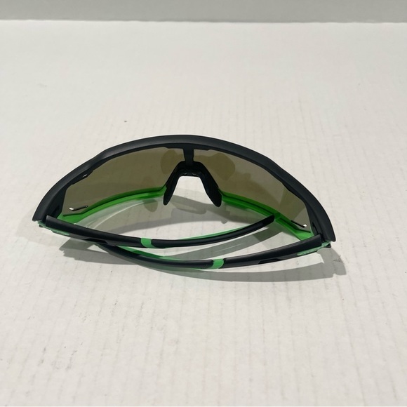 Unisex X-Tinger Polarized Green Black Cycling Sunglasses! - Picture 7 of 8